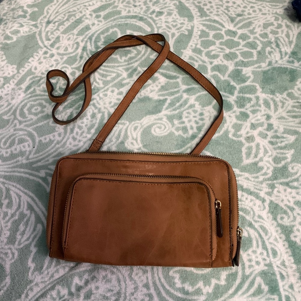 Crossbody wallet